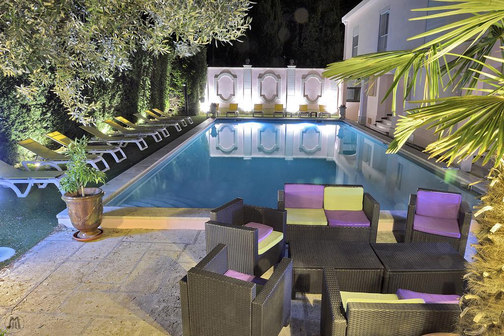 ארל Hotel Mireille מראה חיצוני תמונה
