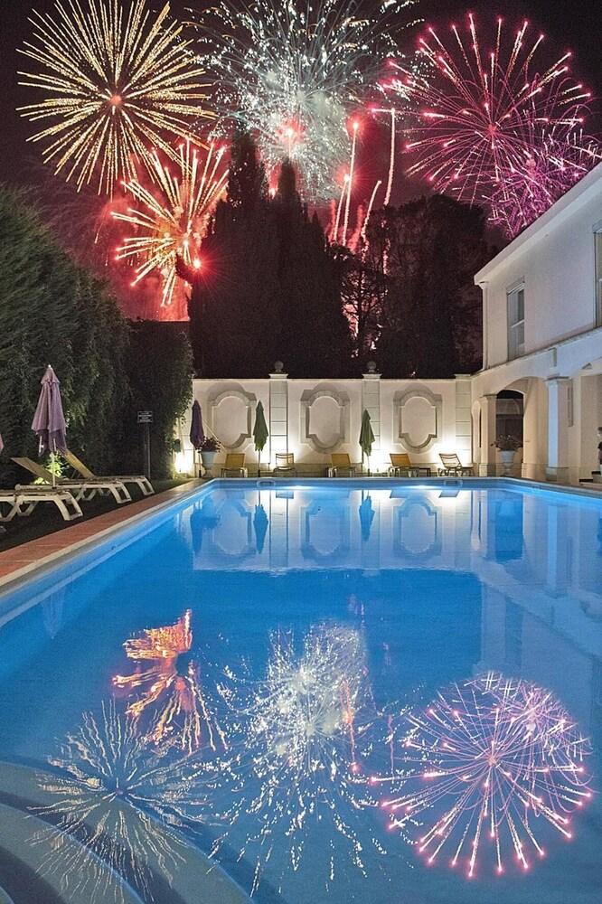 ארל Hotel Mireille מראה חיצוני תמונה