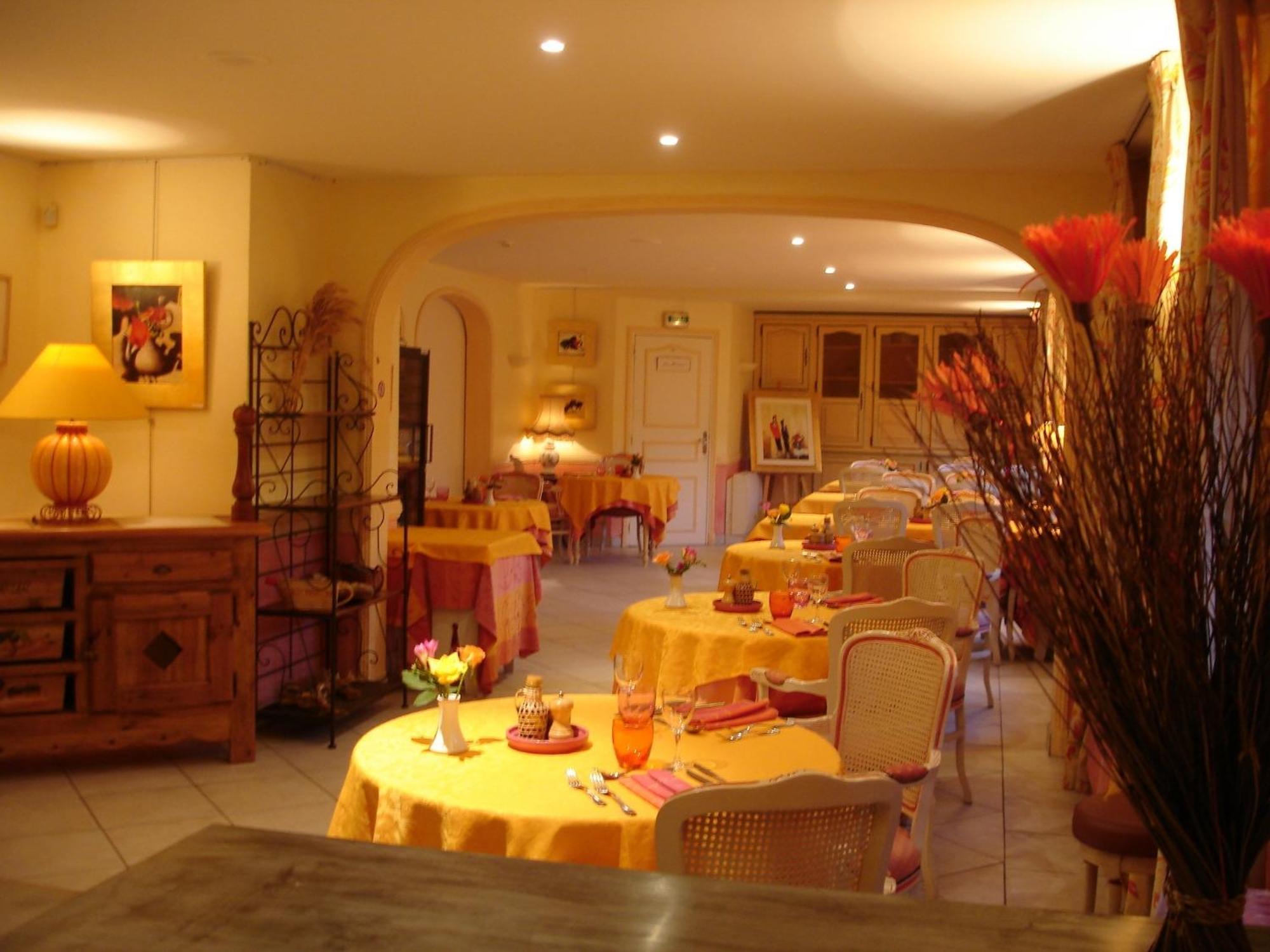 ארל Hotel Mireille מראה חיצוני תמונה
